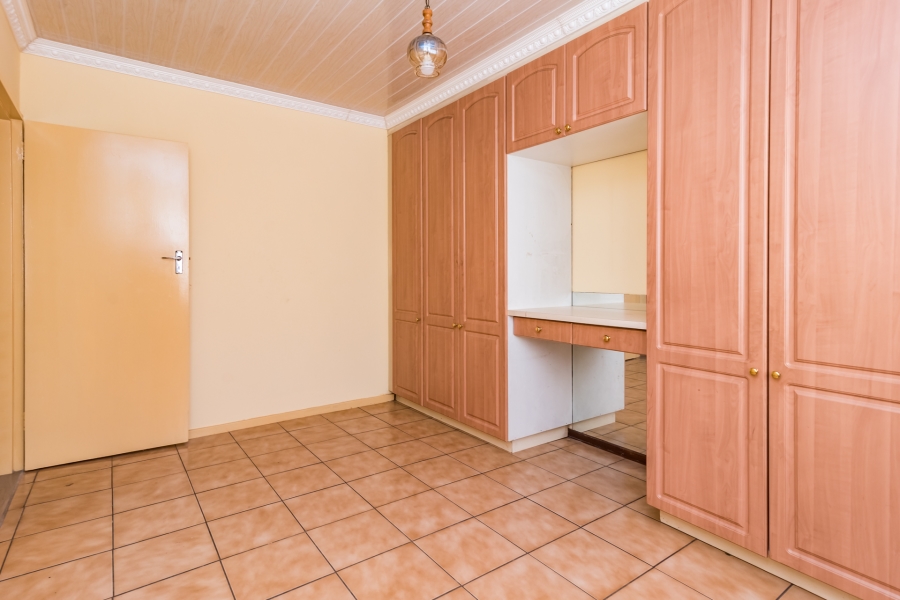 2 Bedroom Property for Sale in Protea North Gauteng