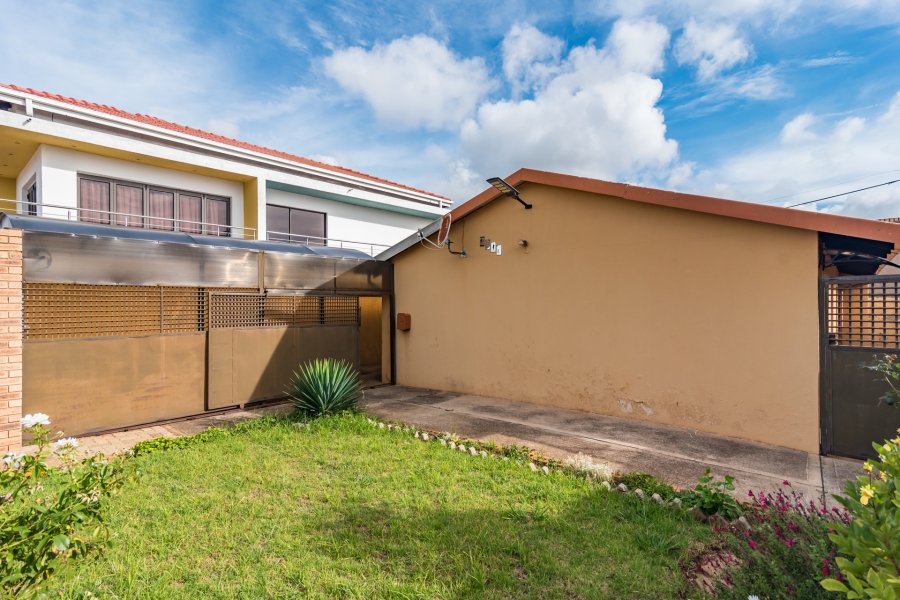 2 Bedroom Property for Sale in Protea North Gauteng
