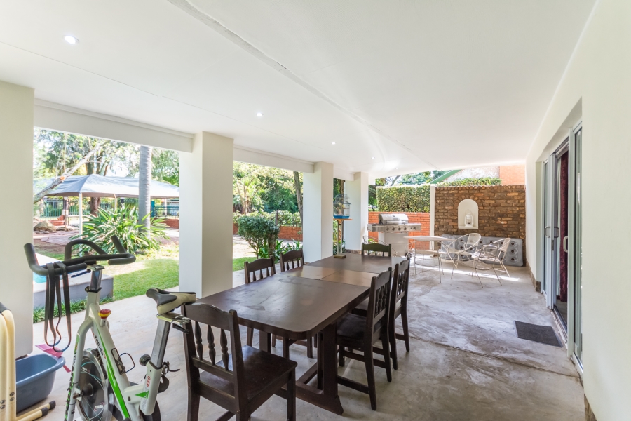 6 Bedroom Property for Sale in Lyttelton Manor Gauteng