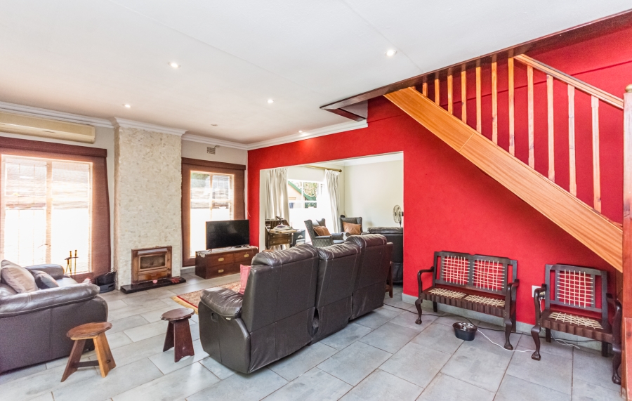 6 Bedroom Property for Sale in Lyttelton Manor Gauteng