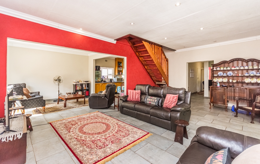 6 Bedroom Property for Sale in Lyttelton Manor Gauteng