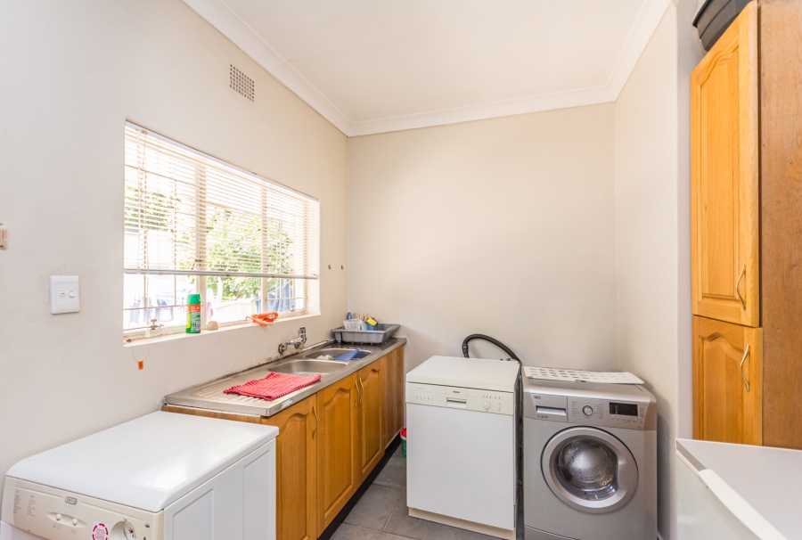 6 Bedroom Property for Sale in Lyttelton Manor Gauteng