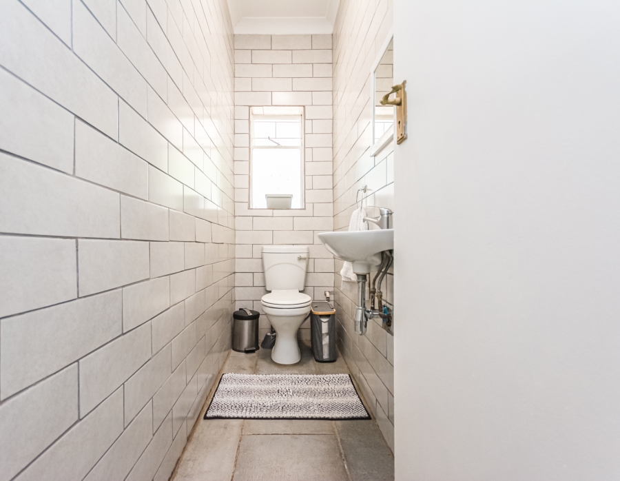 6 Bedroom Property for Sale in Lyttelton Manor Gauteng