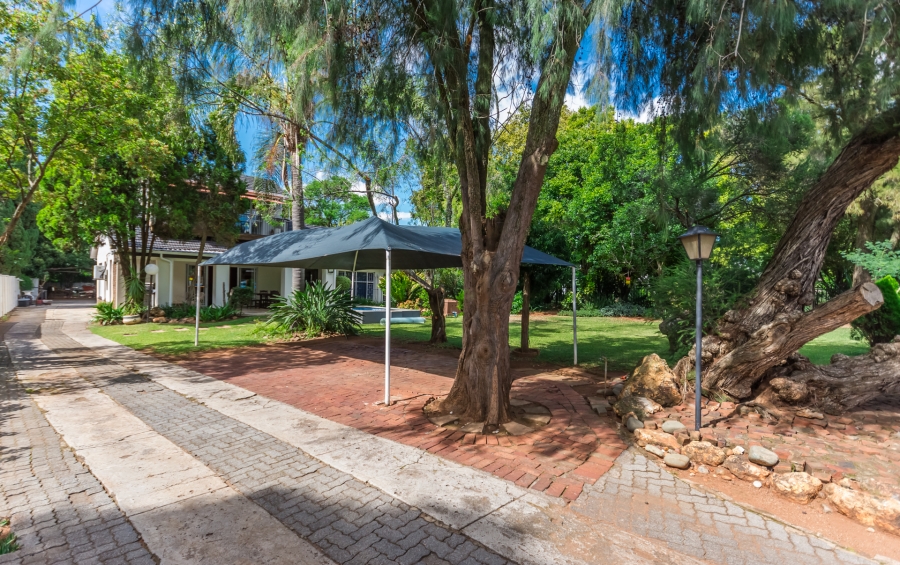 6 Bedroom Property for Sale in Lyttelton Manor Gauteng