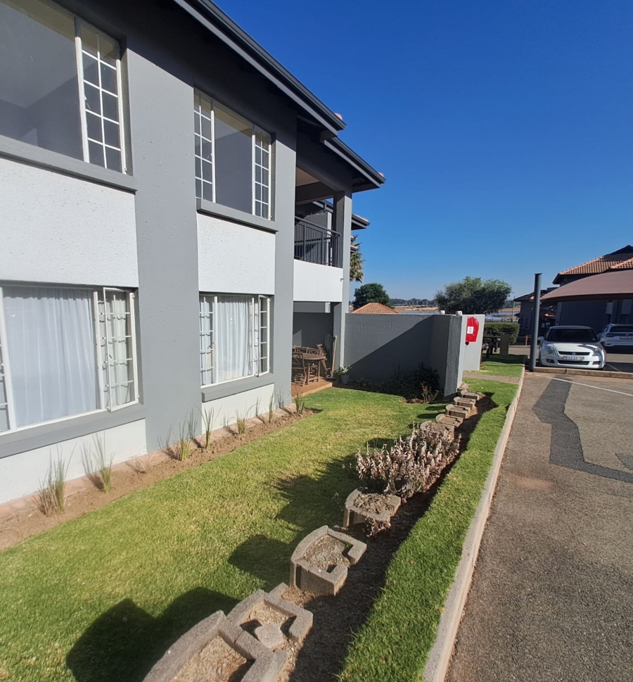 2 Bedroom Property for Sale in Rynfield Gauteng