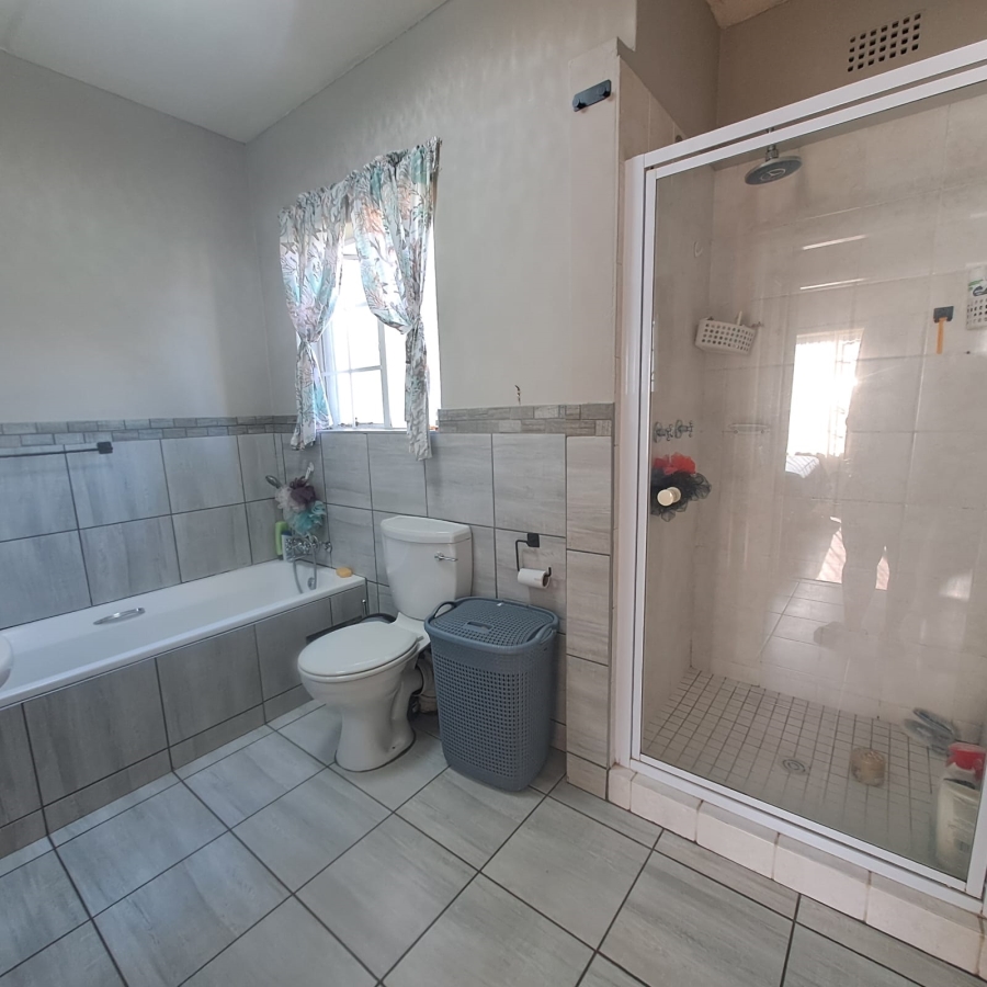 2 Bedroom Property for Sale in Rynfield Gauteng