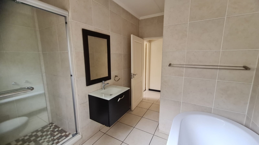 To Let 3 Bedroom Property for Rent in Bedfordview Gauteng