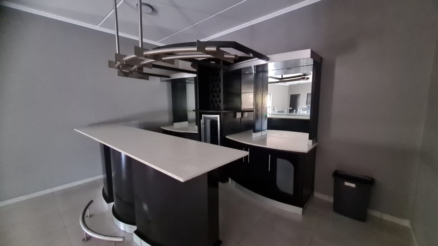 To Let 3 Bedroom Property for Rent in Bedfordview Gauteng