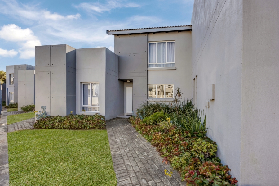 2 Bedroom Property for Sale in Broadacres Gauteng