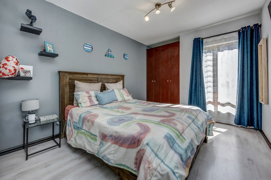 2 Bedroom Property for Sale in Broadacres Gauteng