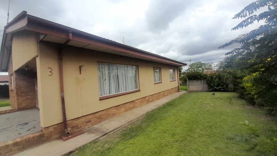 3 Bedroom Property for Sale in Noycedale Gauteng