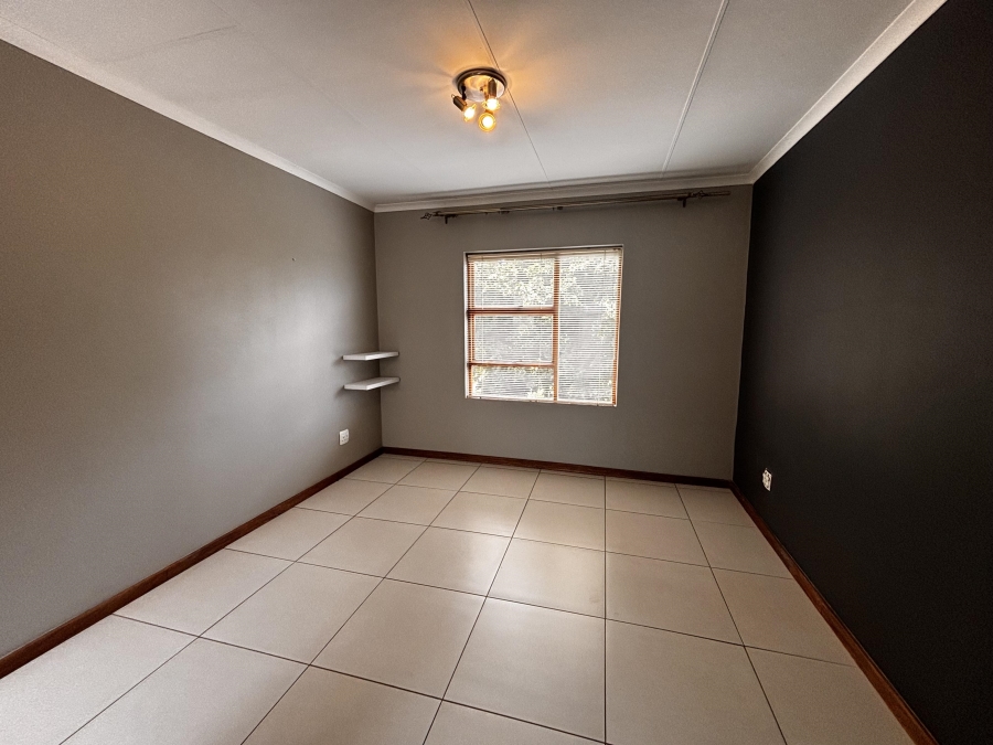 To Let 3 Bedroom Property for Rent in Country View Estate Gauteng