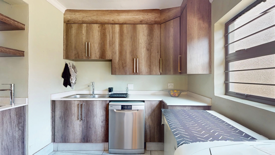 6 Bedroom Property for Sale in Elsburg Gauteng