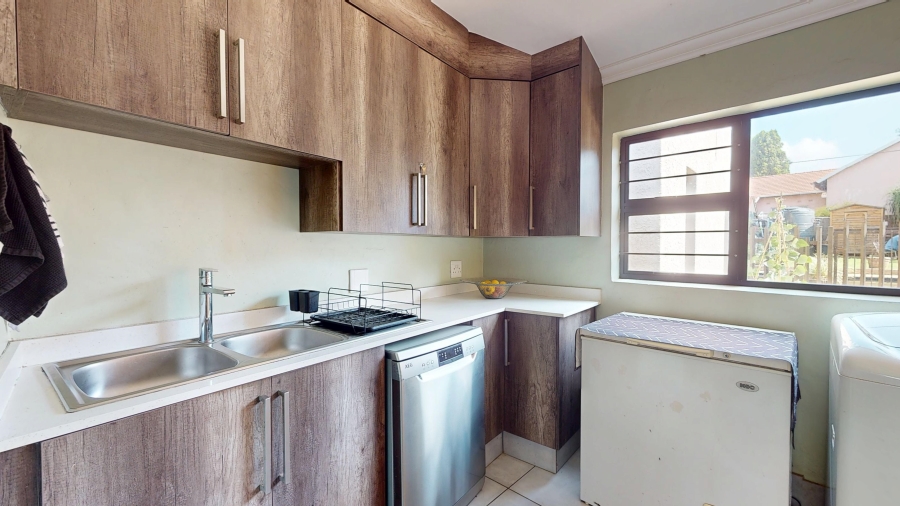 6 Bedroom Property for Sale in Elsburg Gauteng