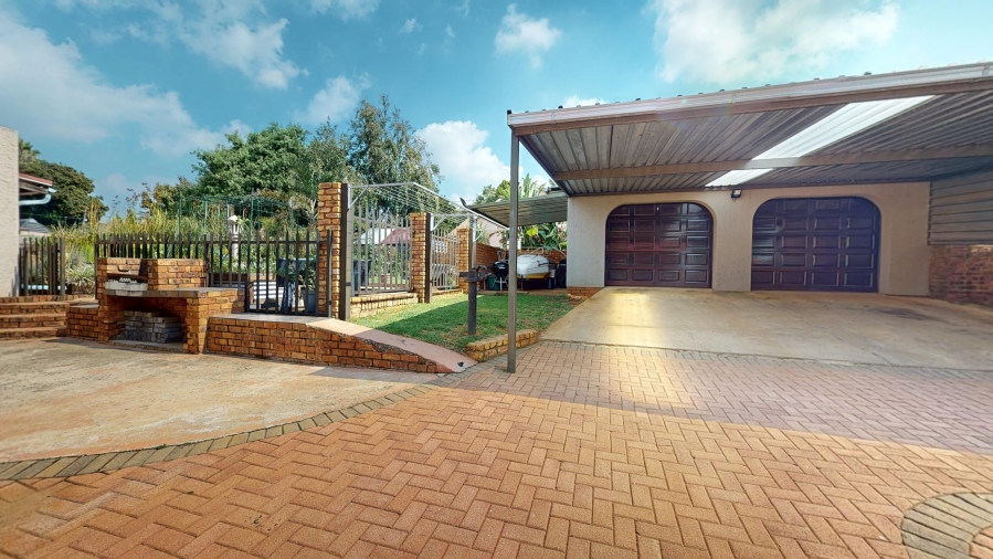 6 Bedroom Property for Sale in Elsburg Gauteng