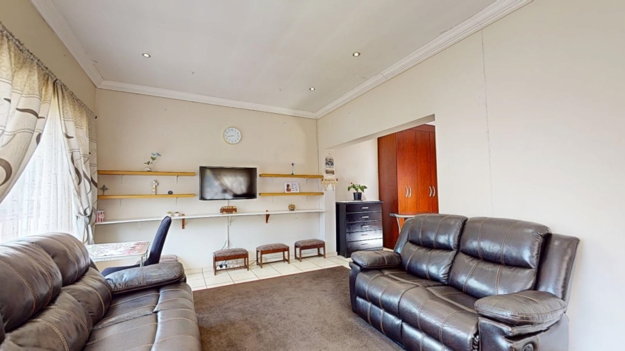 6 Bedroom Property for Sale in Elsburg Gauteng