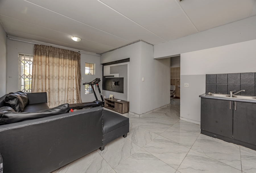 2 Bedroom Property for Sale in Laser Park Gauteng