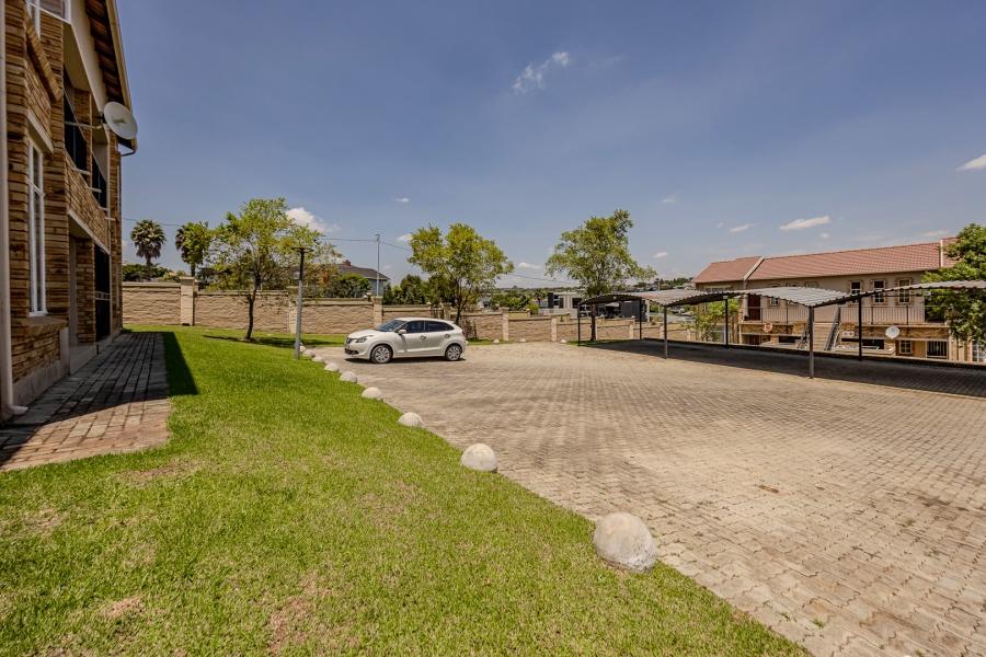2 Bedroom Property for Sale in Laser Park Gauteng