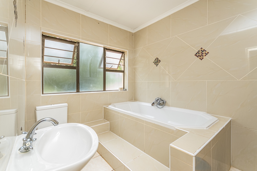 4 Bedroom Property for Sale in Lyttelton Manor Gauteng