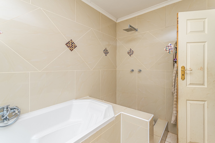 4 Bedroom Property for Sale in Lyttelton Manor Gauteng