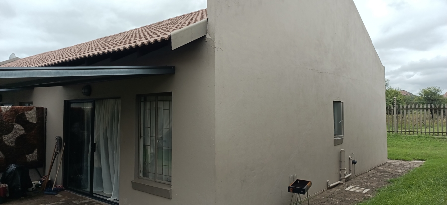 2 Bedroom Property for Sale in Eldorette Gauteng