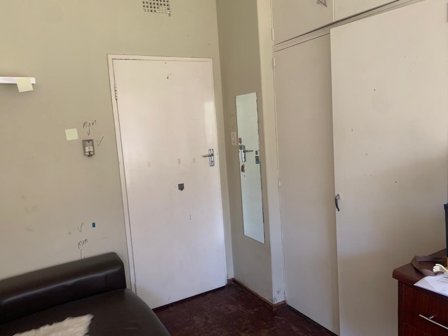 To Let 3 Bedroom Property for Rent in Fontainebleau Gauteng