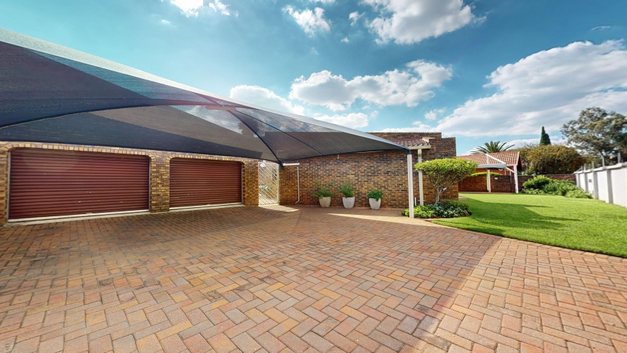 4 Bedroom Property for Sale in Ravenswood Gauteng