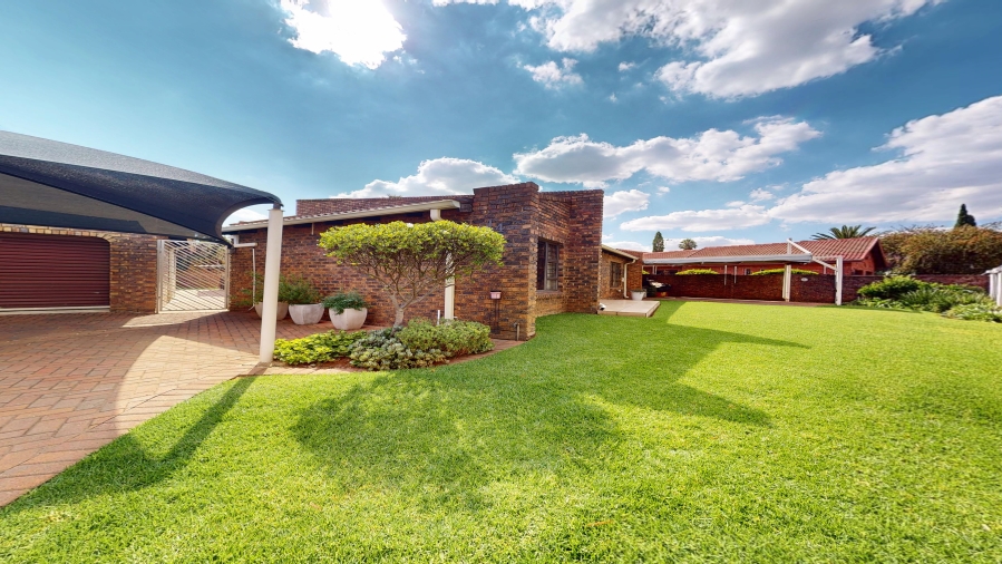 4 Bedroom Property for Sale in Ravenswood Gauteng