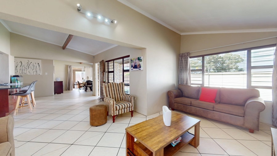 4 Bedroom Property for Sale in Ravenswood Gauteng