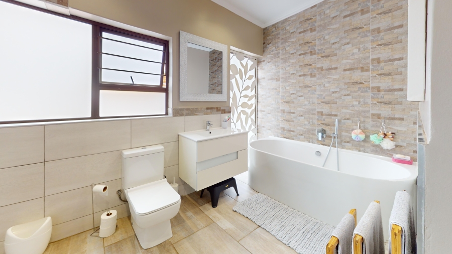 4 Bedroom Property for Sale in Ravenswood Gauteng