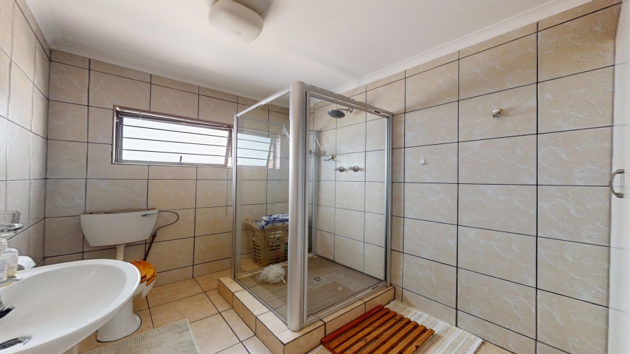4 Bedroom Property for Sale in Ravenswood Gauteng