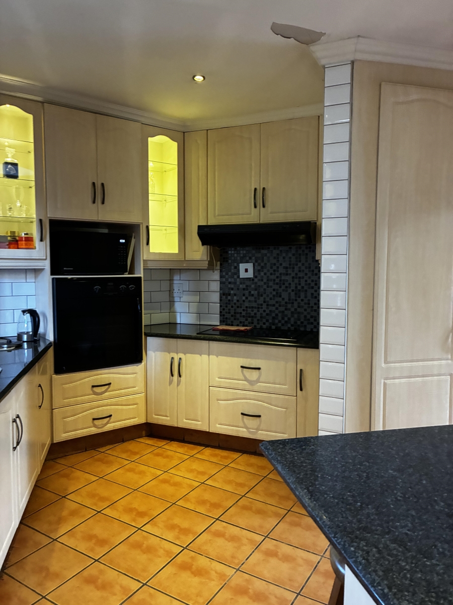 3 Bedroom Property for Sale in Sunward Park Gauteng