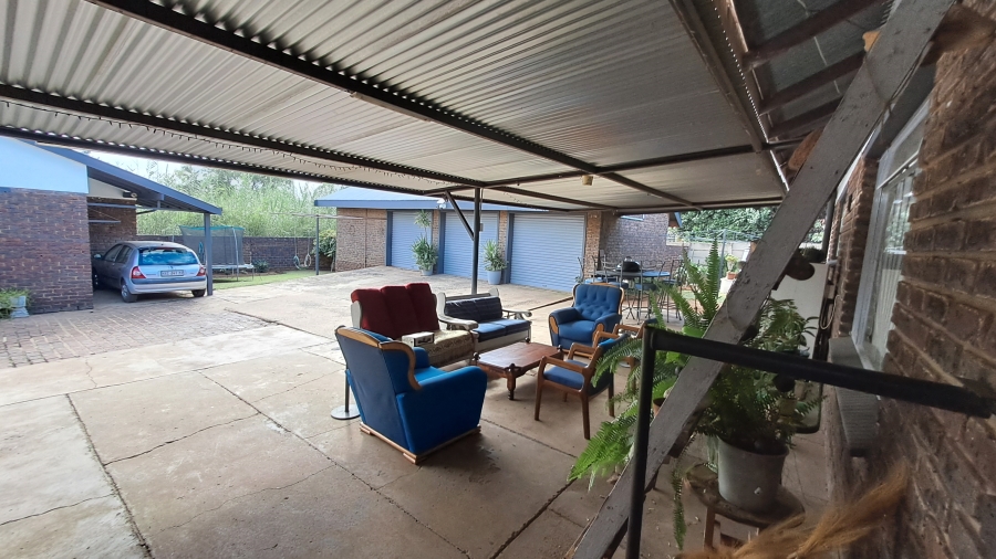 4 Bedroom Property for Sale in Rensburg Gauteng