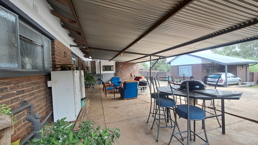 4 Bedroom Property for Sale in Rensburg Gauteng