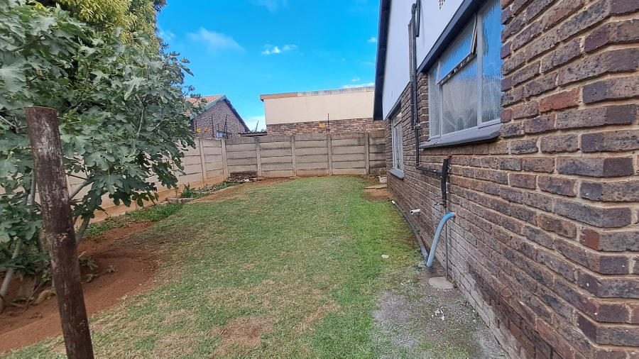 4 Bedroom Property for Sale in Rensburg Gauteng