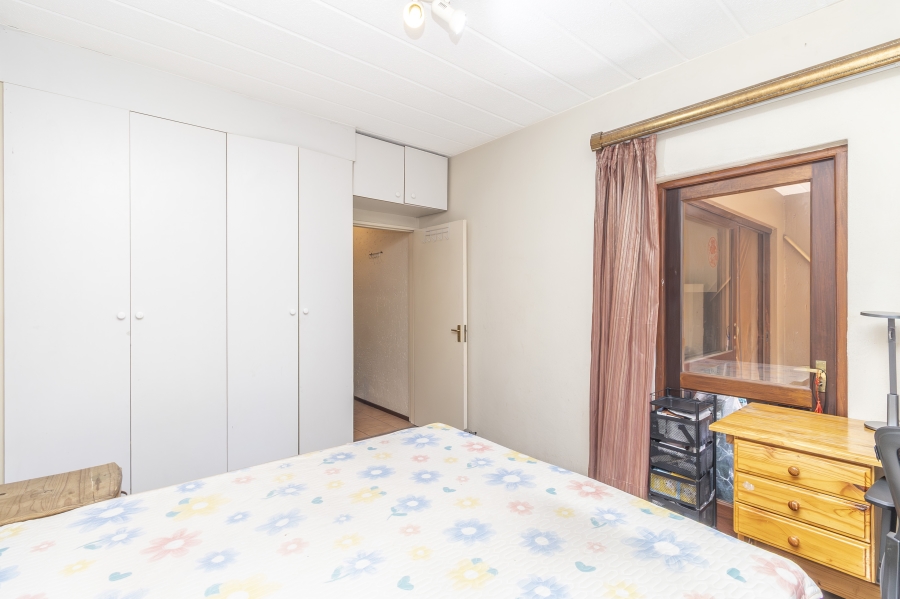 2 Bedroom Property for Sale in Magaliessig Gauteng