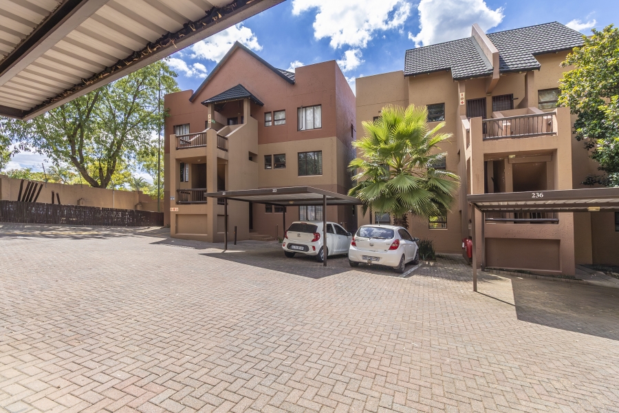 2 Bedroom Property for Sale in Magaliessig Gauteng