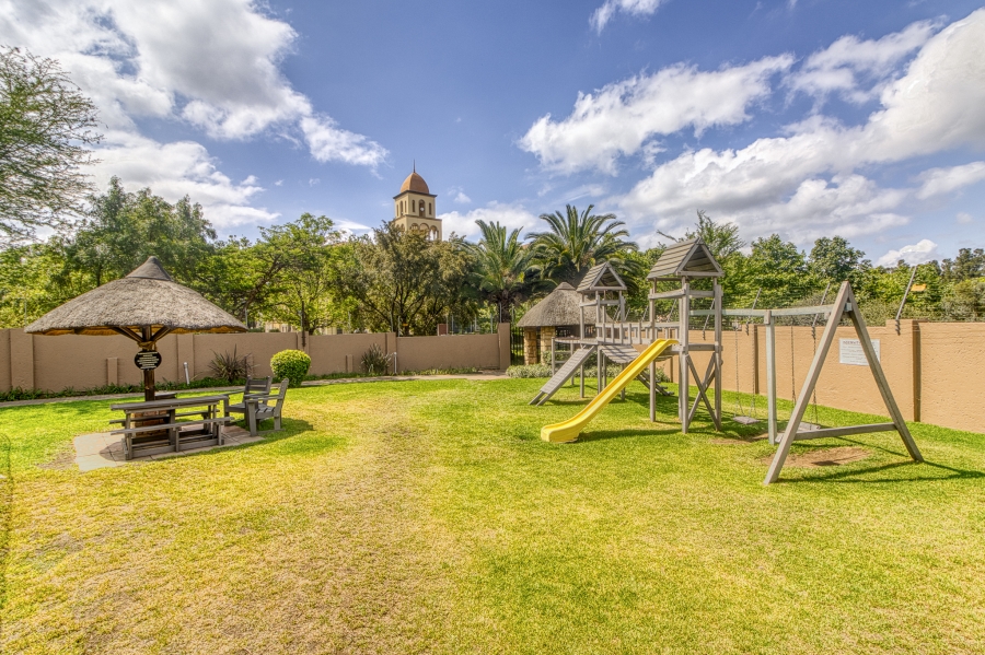 2 Bedroom Property for Sale in Magaliessig Gauteng