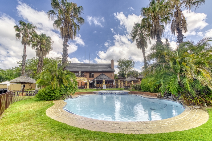 2 Bedroom Property for Sale in Magaliessig Gauteng