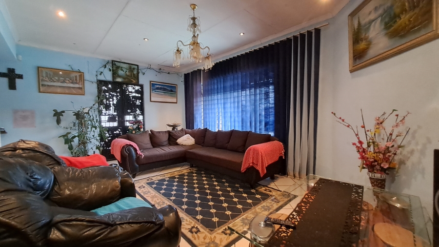 3 Bedroom Property for Sale in Rensburg Gauteng