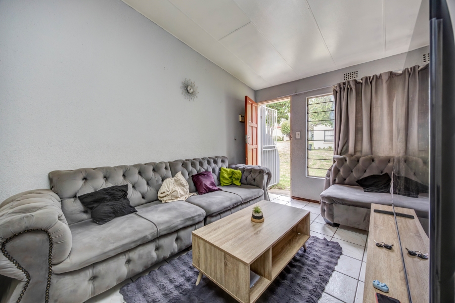 2 Bedroom Property for Sale in Bloubosrand Gauteng