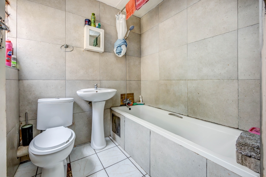 2 Bedroom Property for Sale in Bloubosrand Gauteng