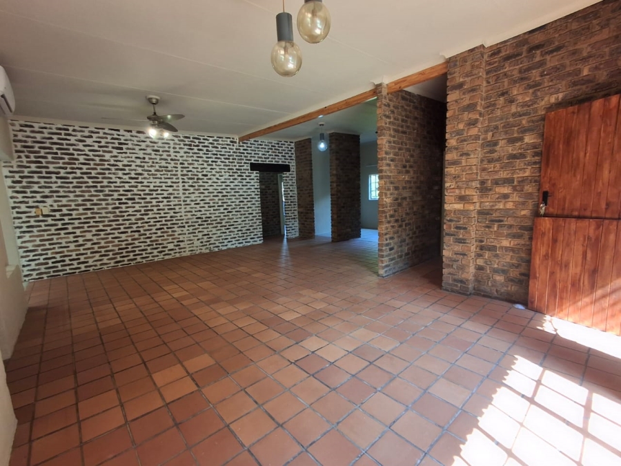 3 Bedroom Property for Sale in Ninapark Gauteng