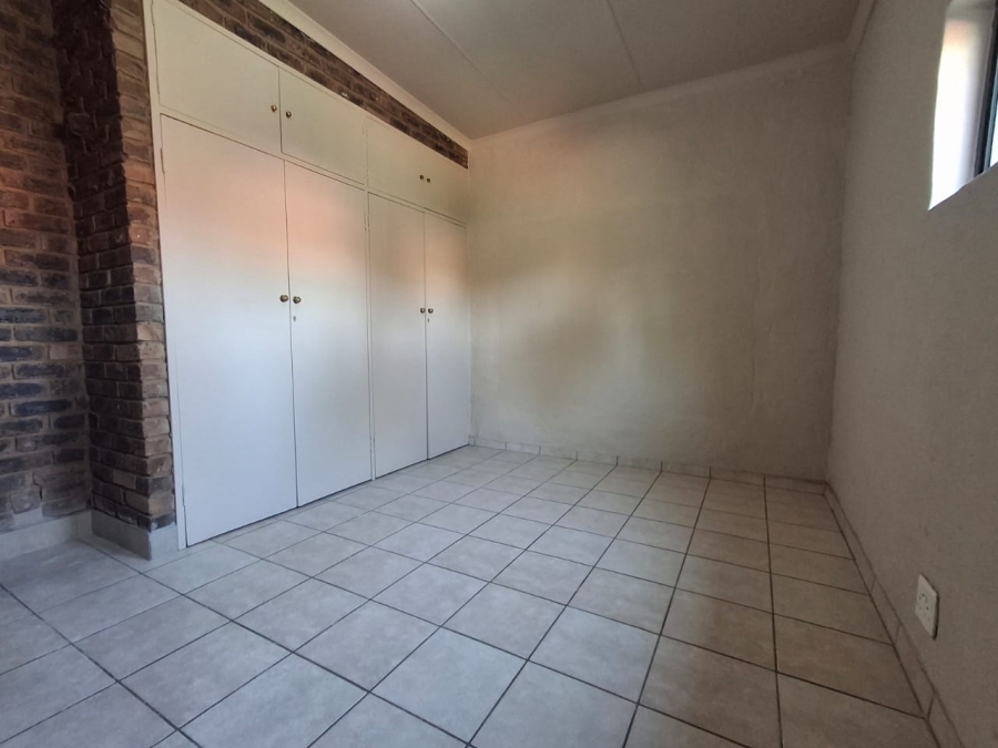 3 Bedroom Property for Sale in Ninapark Gauteng