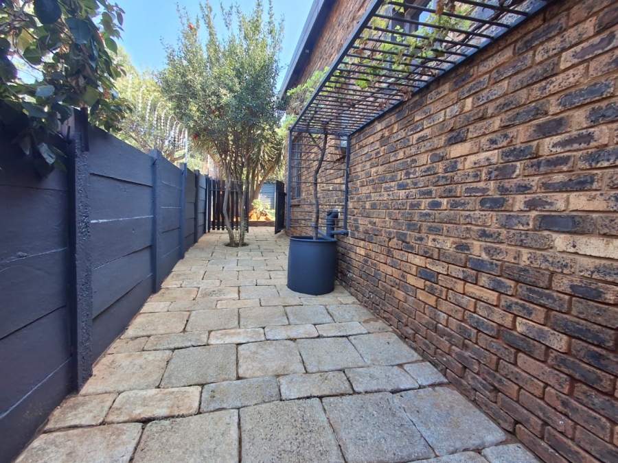 3 Bedroom Property for Sale in Ninapark Gauteng