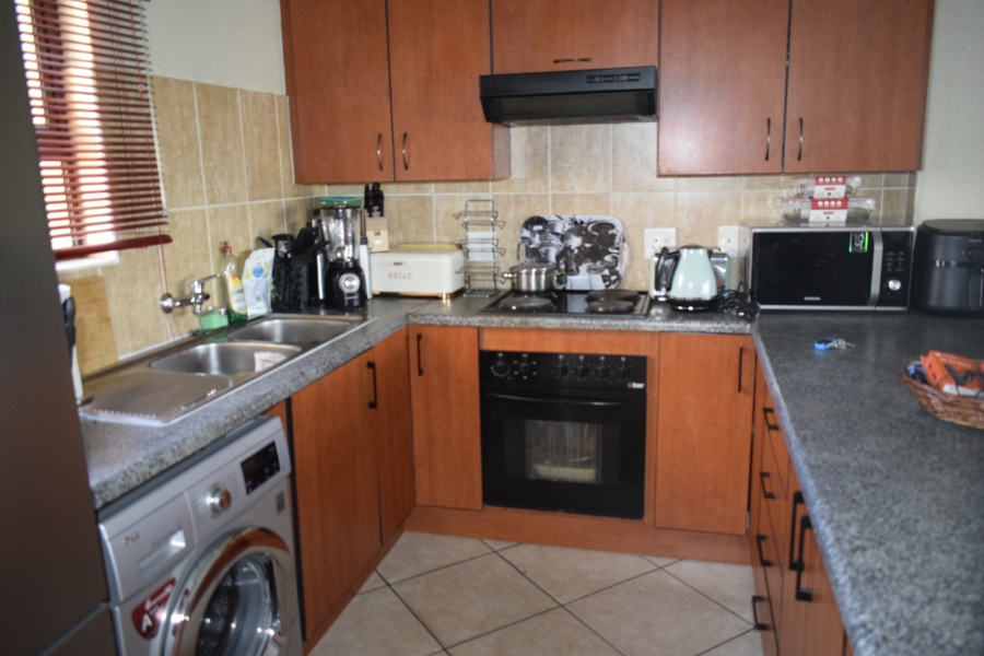 2 Bedroom Property for Sale in Jansenpark Gauteng