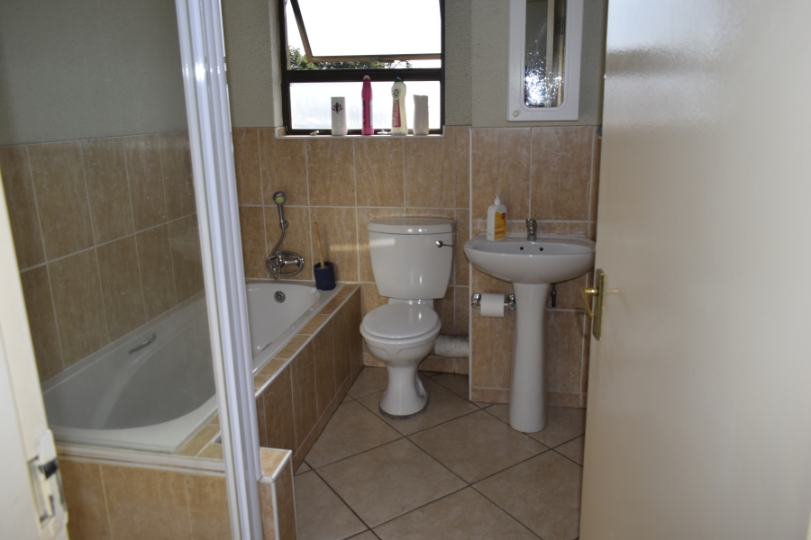 2 Bedroom Property for Sale in Jansenpark Gauteng