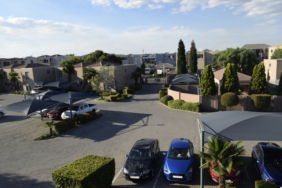 2 Bedroom Property for Sale in Jansenpark Gauteng