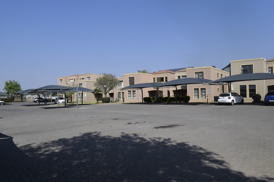 2 Bedroom Property for Sale in Jansenpark Gauteng