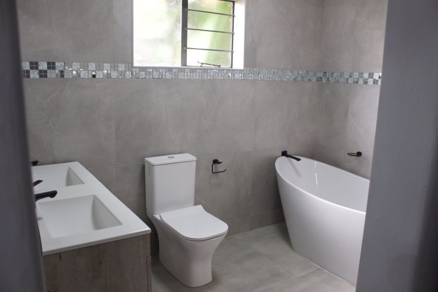 3 Bedroom Property for Sale in Glen Marais Gauteng